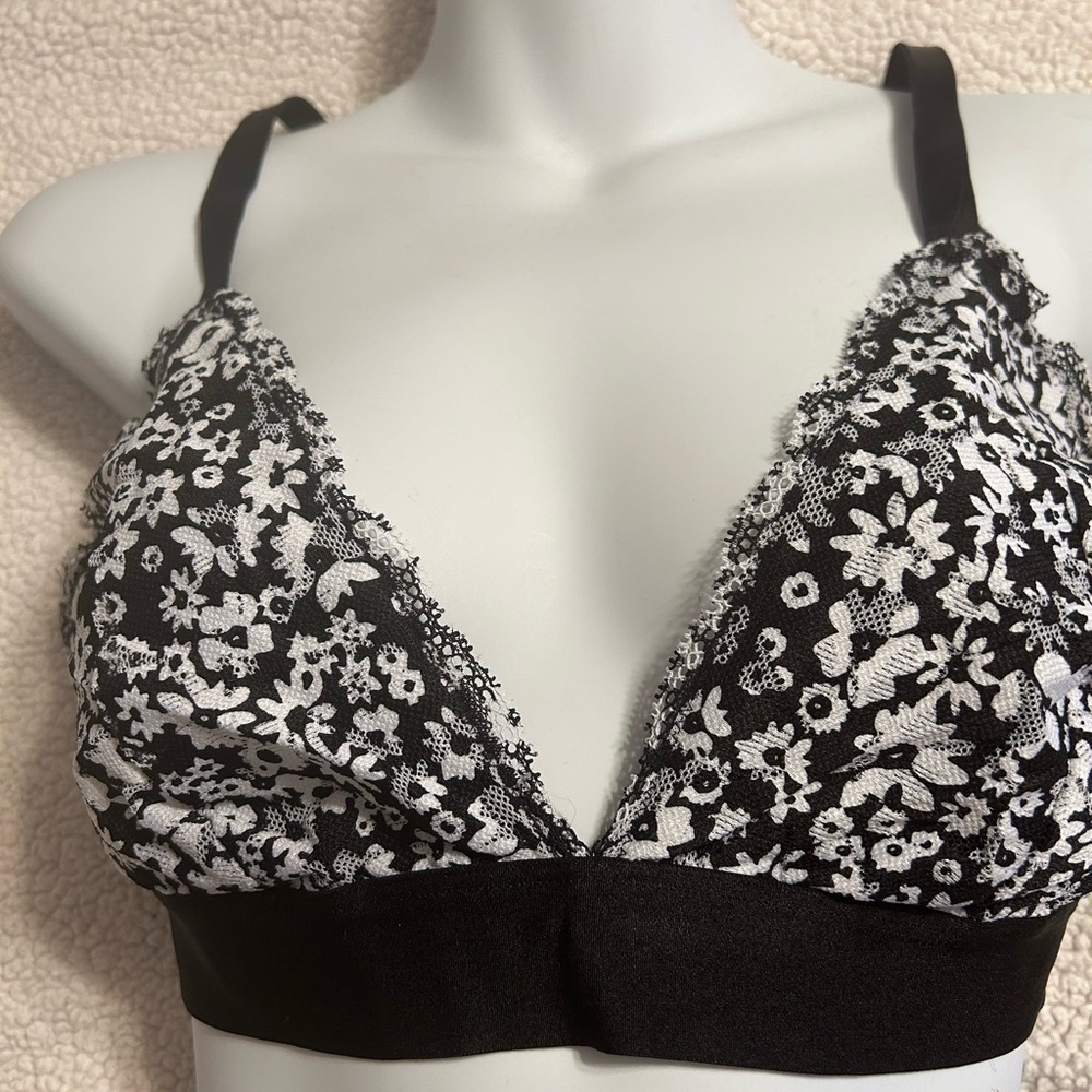 Pink Victoria’s Secret bralette